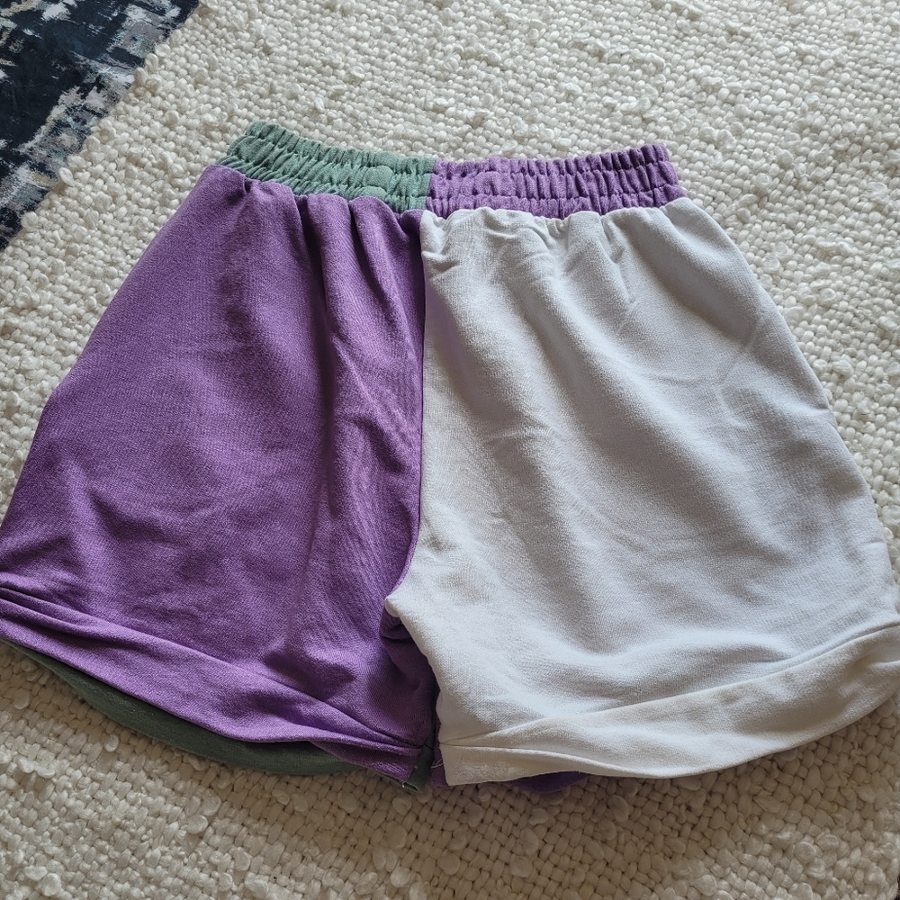 SHORTS - Picture 4 of 7